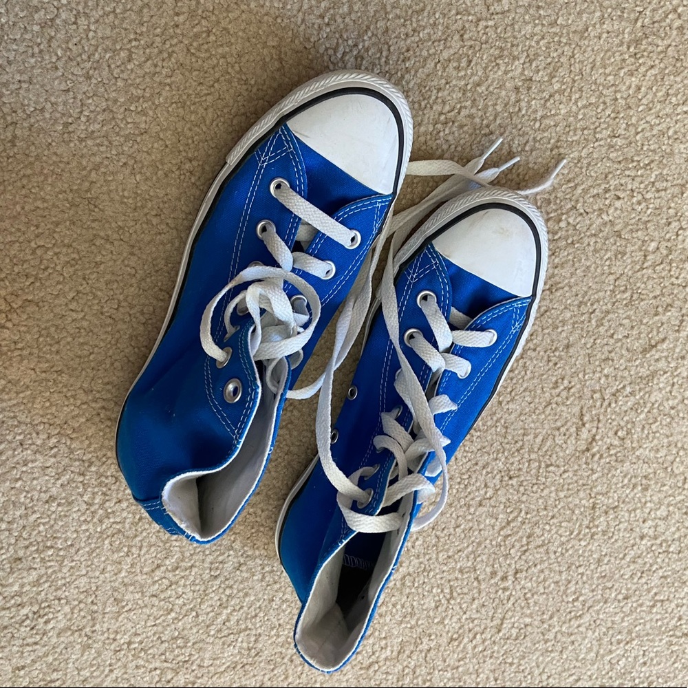blue converse